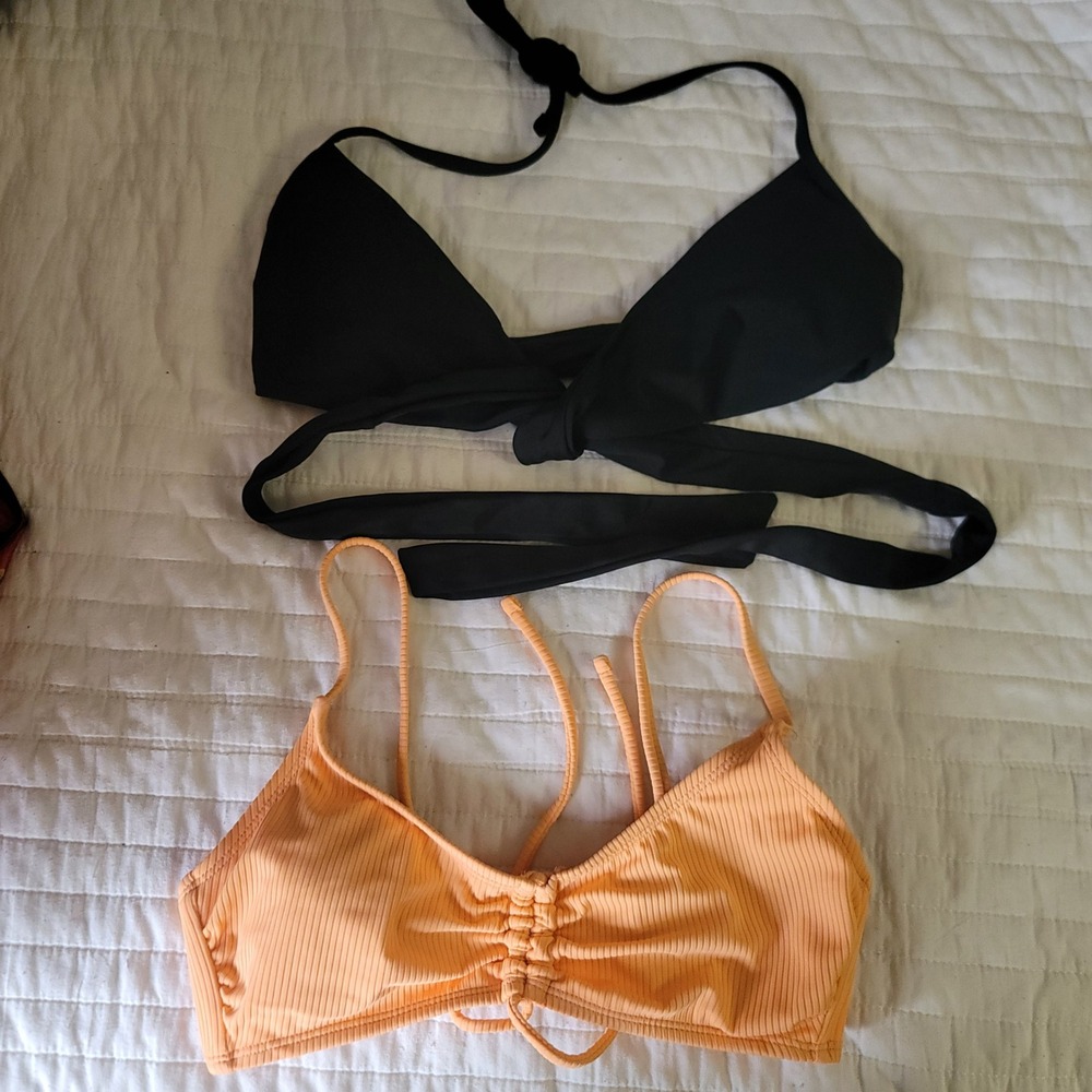 Aerie Black Wrap Bikini Top & No Boundaries Coral Ribbed Bikini Top‎ Size S